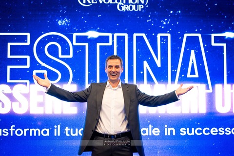 Matteo Salvo durante un intervento come formatore alla Revolution Business School