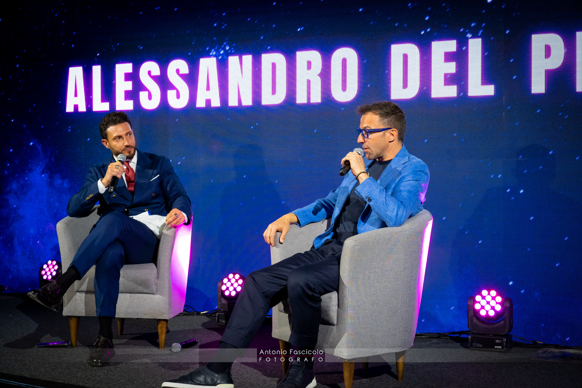 Fabio Quadrelli insieme ad Alessandro Del Piero durante l’evento Destinati a essere i Numeri Uno di Revolution Business School
